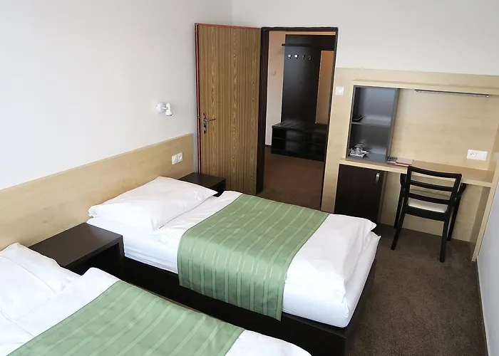 Otel Skalsky Dvur 3*
