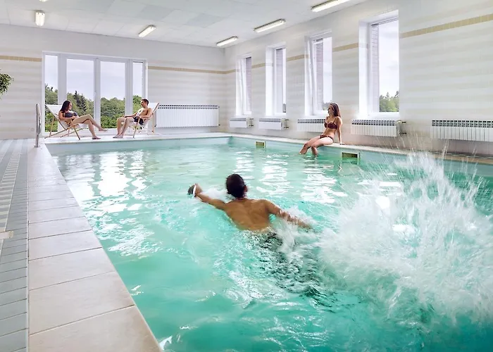 Skalsky Dvur Otel Bystrice nad Pernstejnem